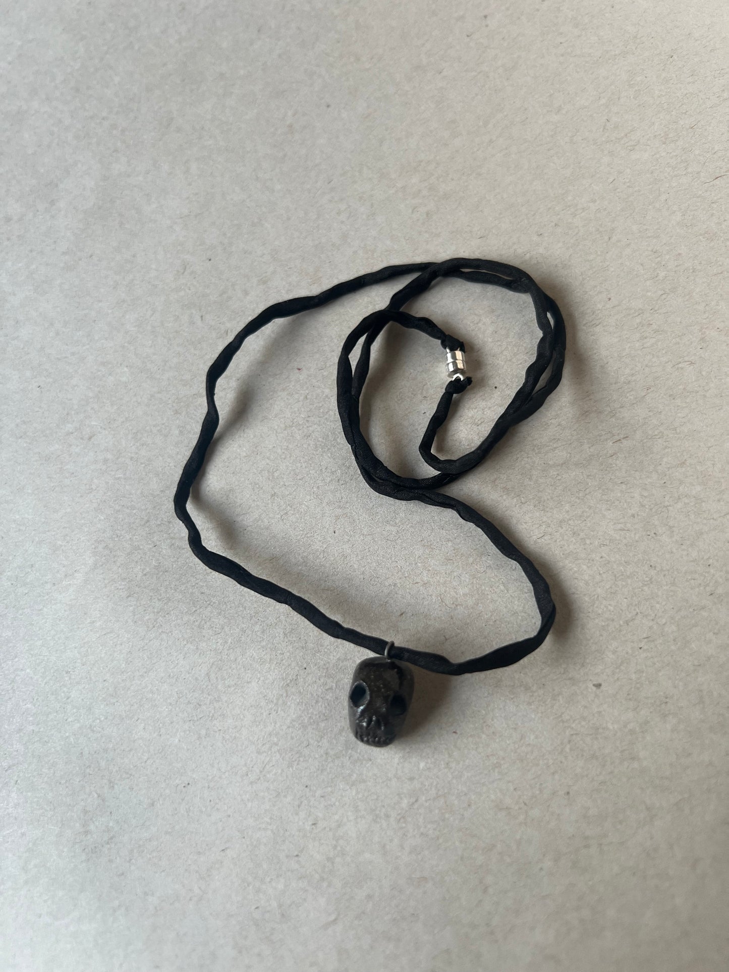 czaszka necklace - black & black silk 1