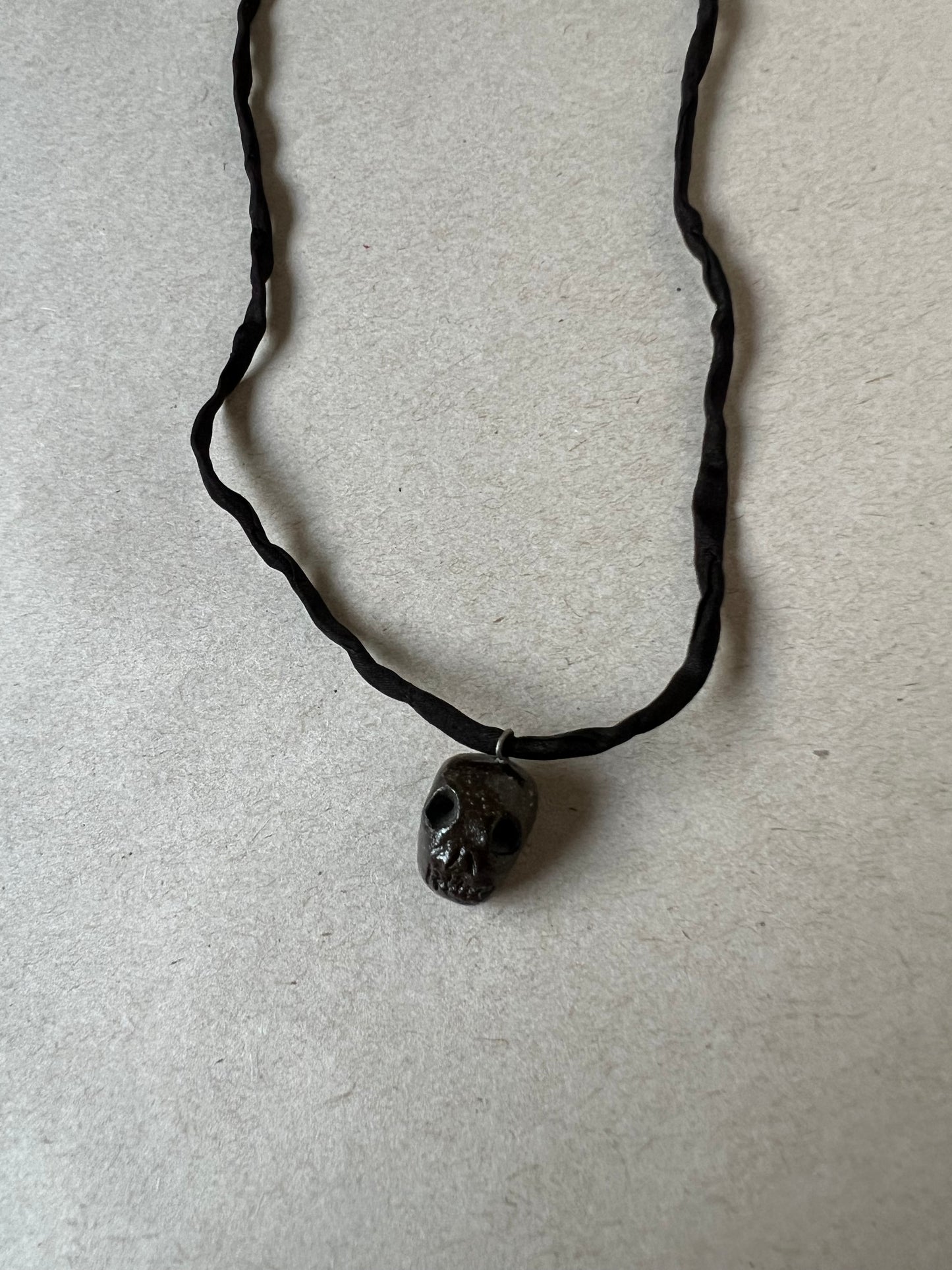 czaszka necklace - black & black silk 1